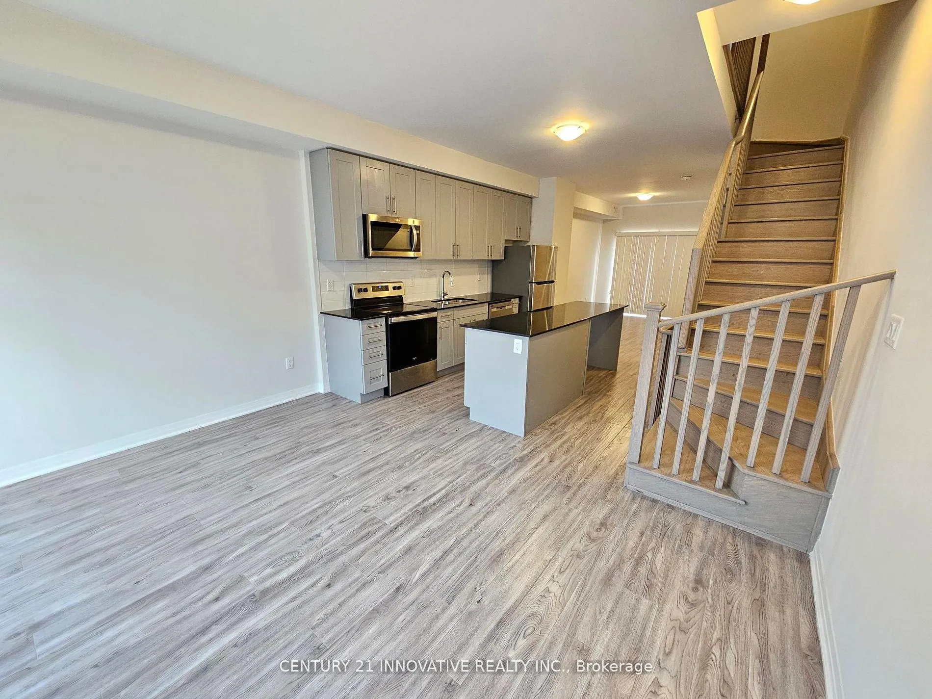 Photo 3 of 1613 Pleasure Valley Path, Oshawa, Samac — HOMEH