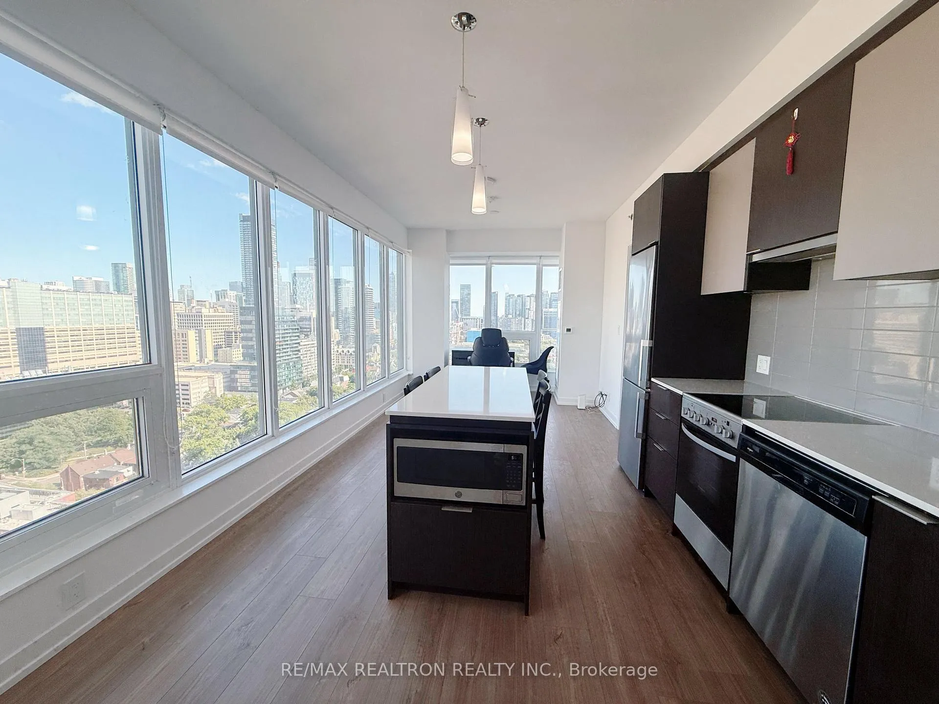 Photo 1 of Unit 1908, 203 College Street, Toronto, Kensington-Chinatown — HOMEH