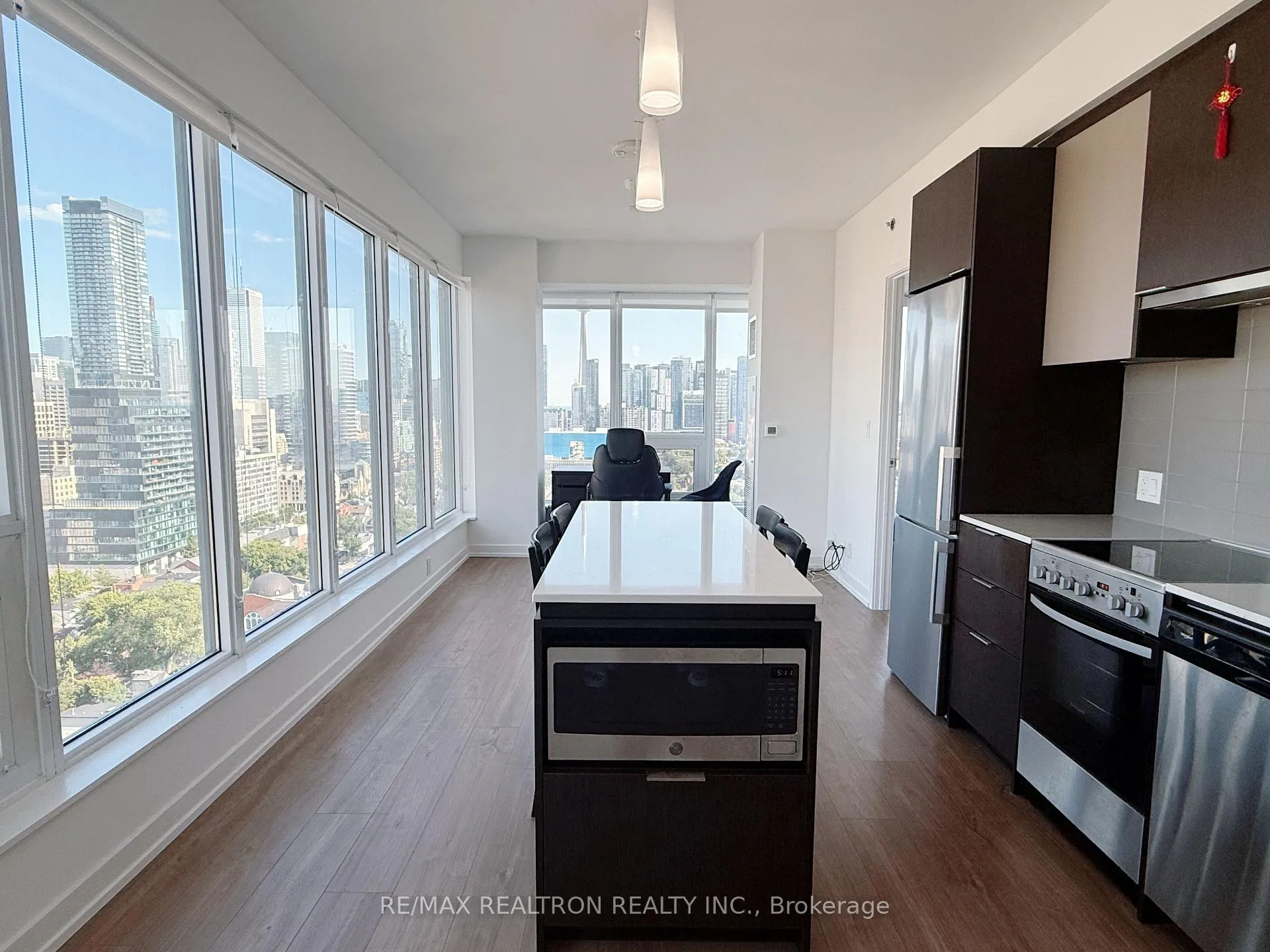 Photo 2 of Unit 1908, 203 College Street, Toronto, Kensington-Chinatown — HOMEH