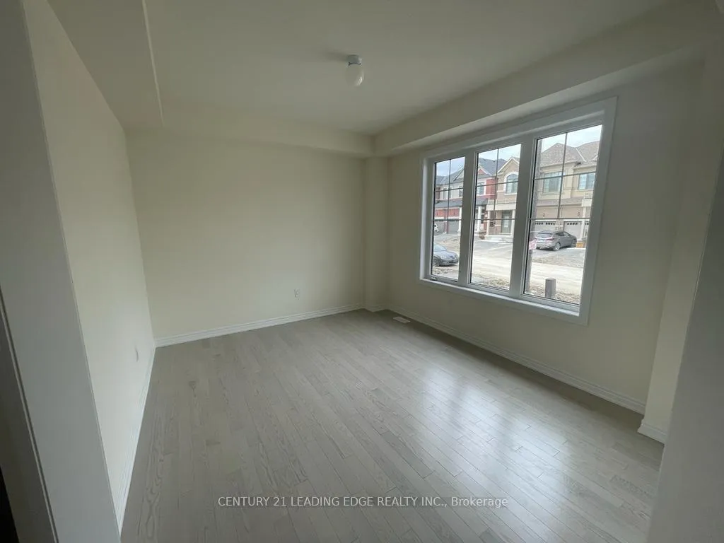 Photo 5 of 10 O'Reilly Street, Whitby, Rural Whitby — HOMEH
