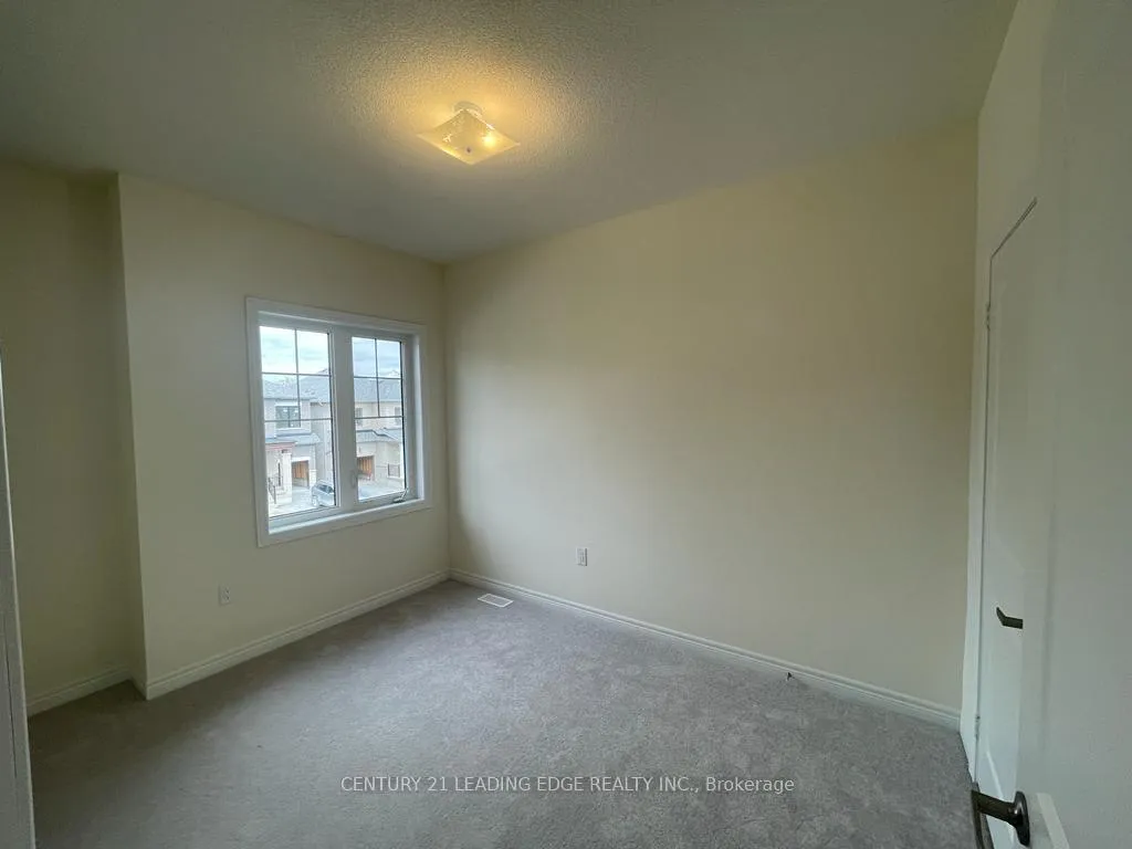 Photo 11 of 10 O'Reilly Street, Whitby, Rural Whitby — HOMEH