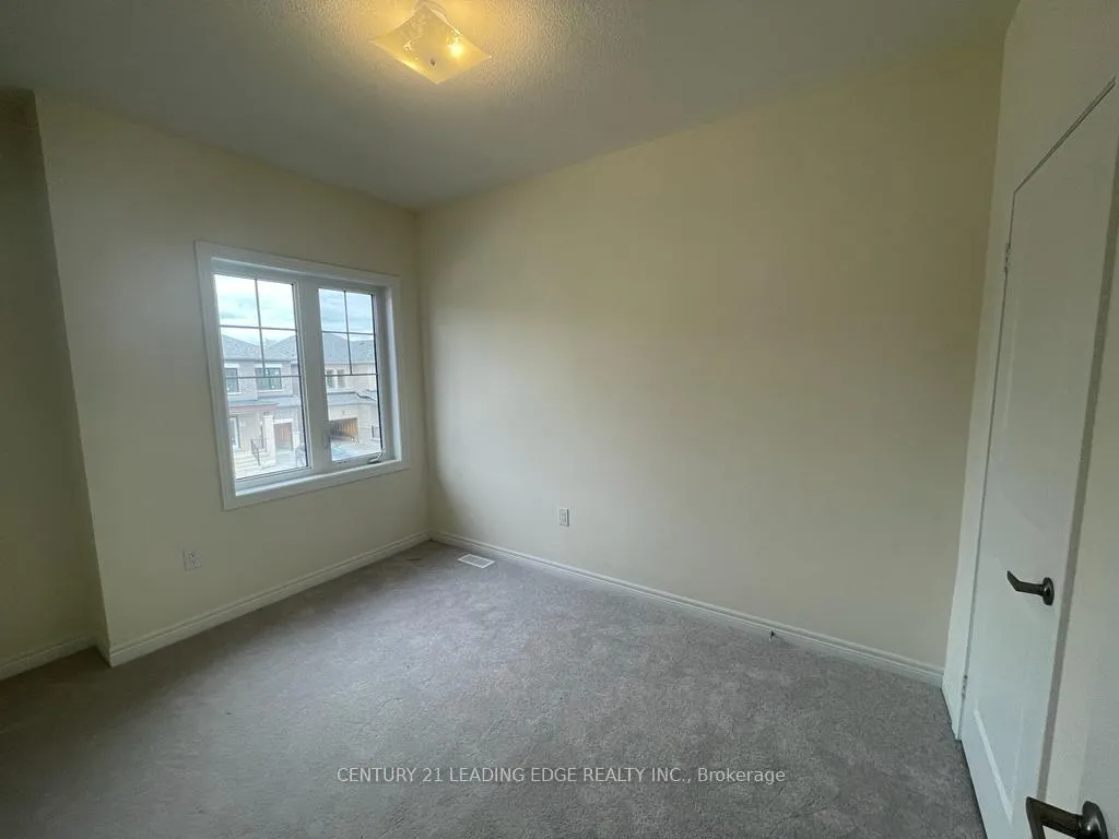 Photo 12 of 10 O'Reilly Street, Whitby, Rural Whitby — HOMEH