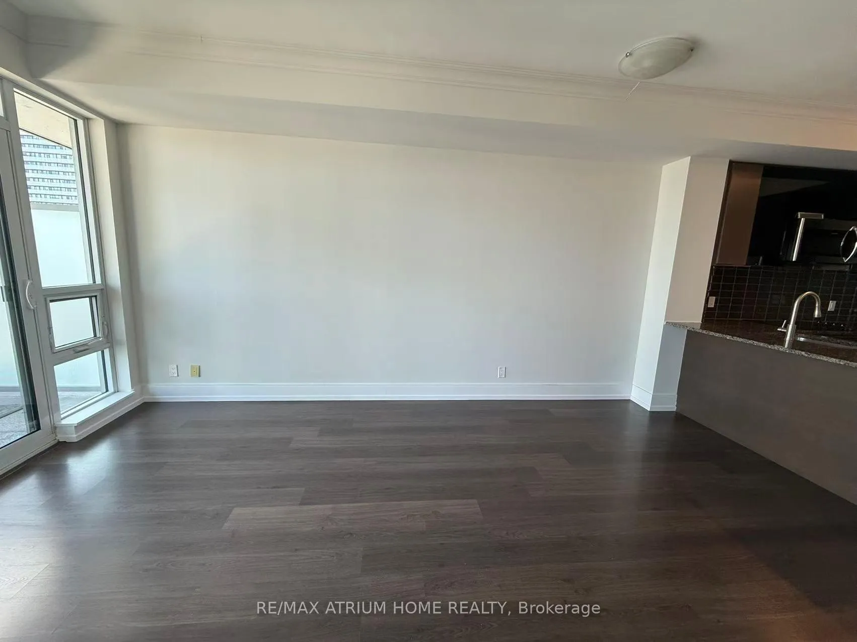 Photo 5 of Unit 2204, 89 Dunfield Avenue, Toronto, Mount Pleasant West — HOMEH