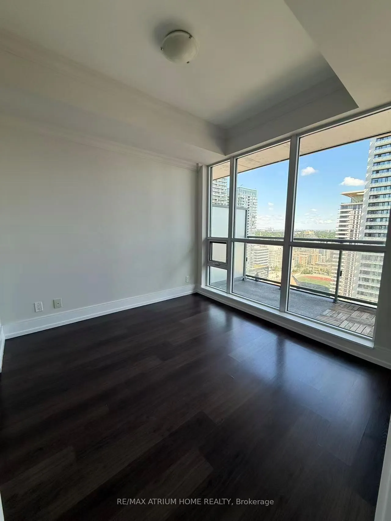 Photo 6 of Unit 2204, 89 Dunfield Avenue, Toronto, Mount Pleasant West — HOMEH