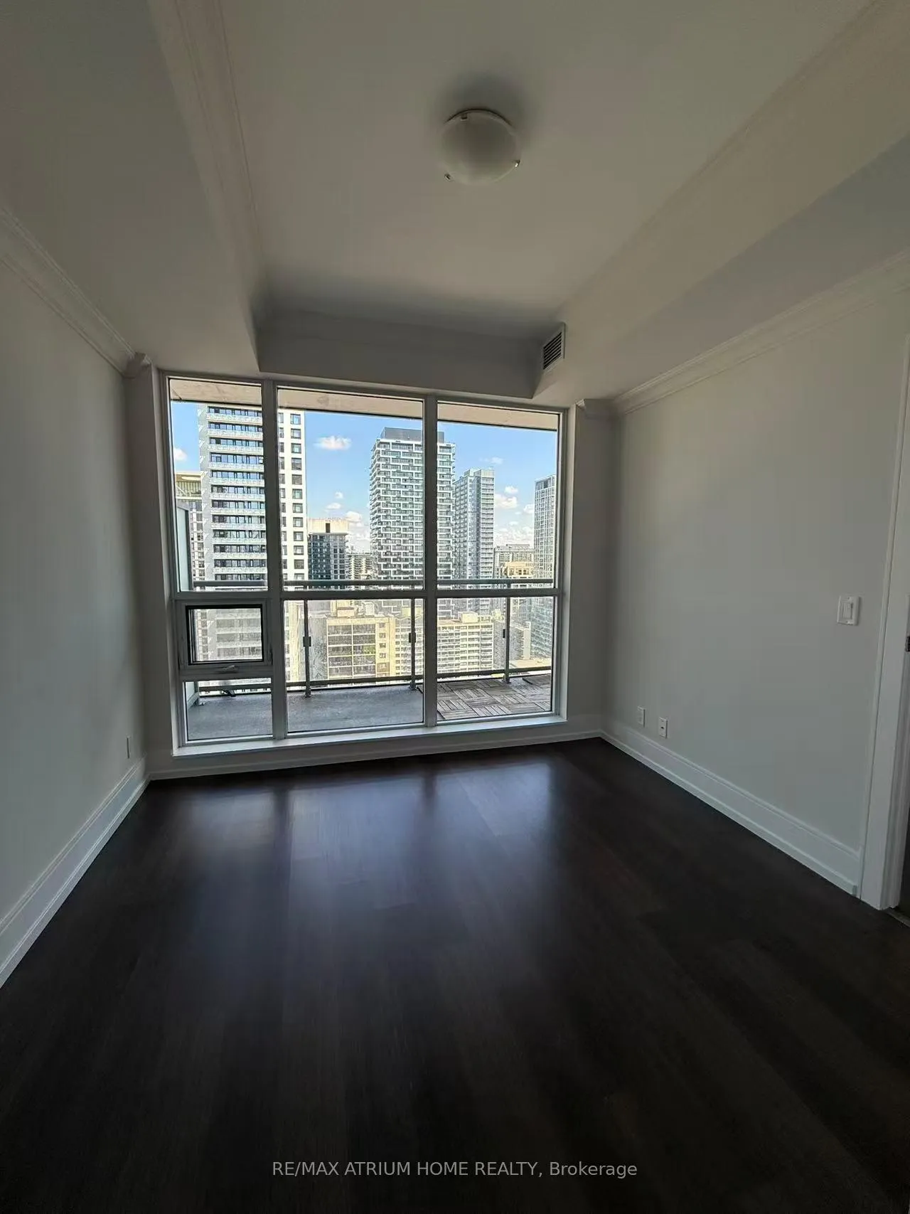 Photo 7 of Unit 2204, 89 Dunfield Avenue, Toronto, Mount Pleasant West — HOMEH