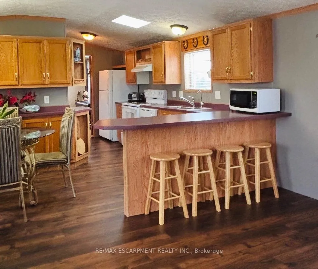 Photo 2 of Unit 31, 1294 8th Concession Road W, Hamilton, Rural Flamborough — HOMEH