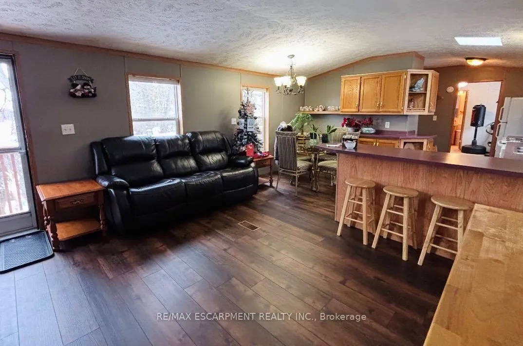 Photo 4 of Unit 31, 1294 8th Concession Road W, Hamilton, Rural Flamborough — HOMEH