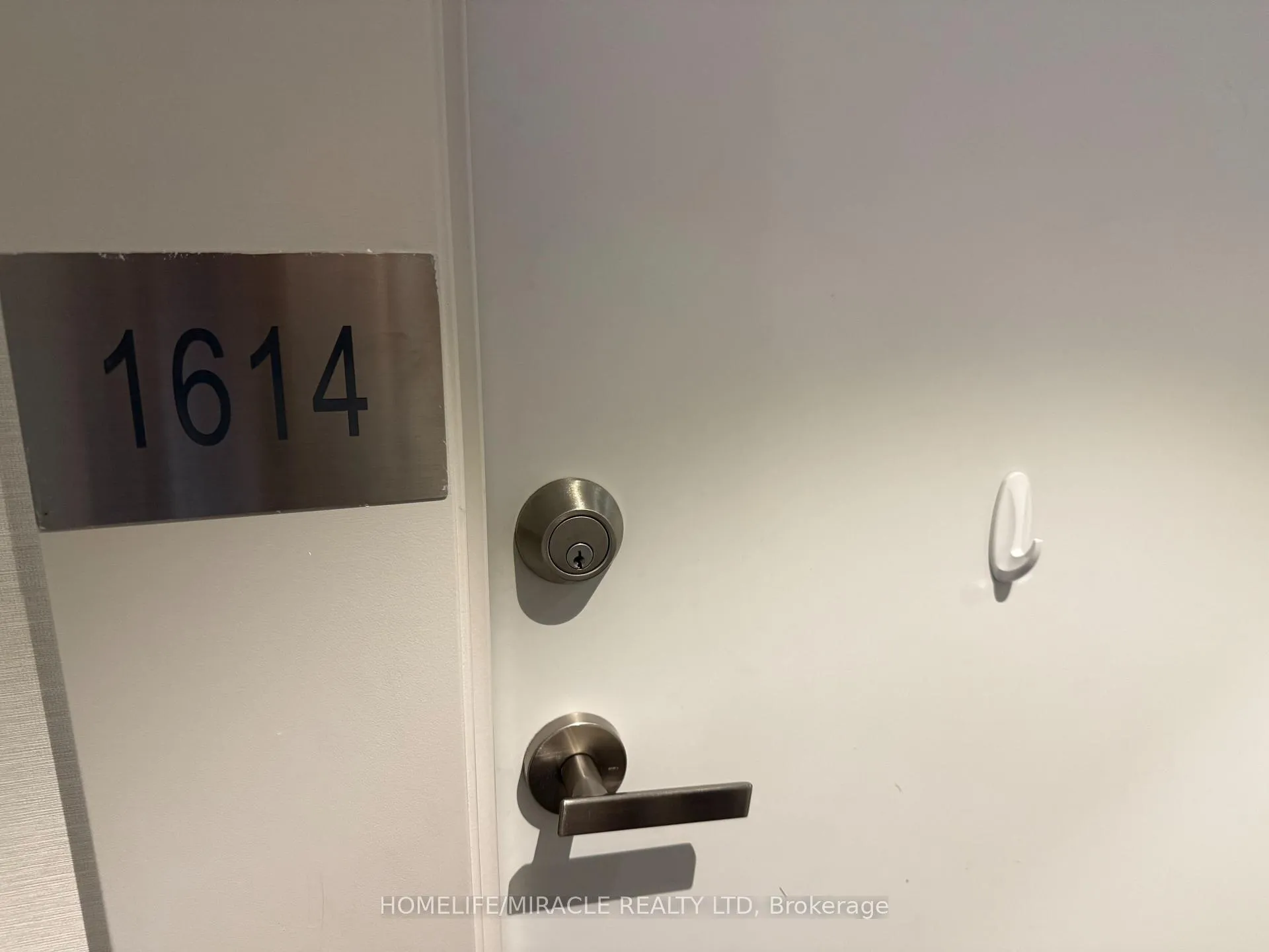 Photo 4 of Unit 1614, 195 Redpath Avenue, Toronto, Mount Pleasant West — HOMEH