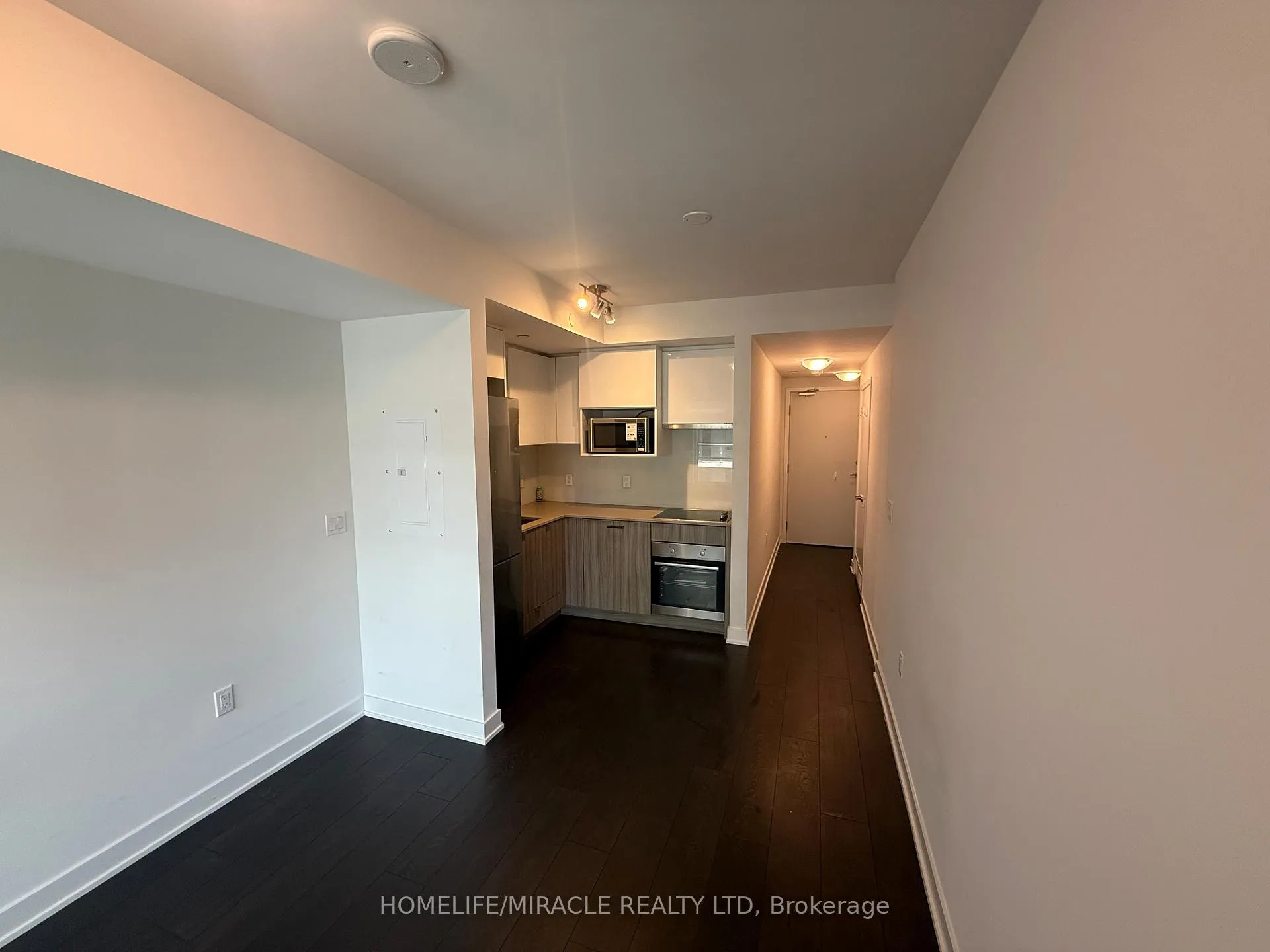 Photo 5 of Unit 1614, 195 Redpath Avenue, Toronto, Mount Pleasant West — HOMEH