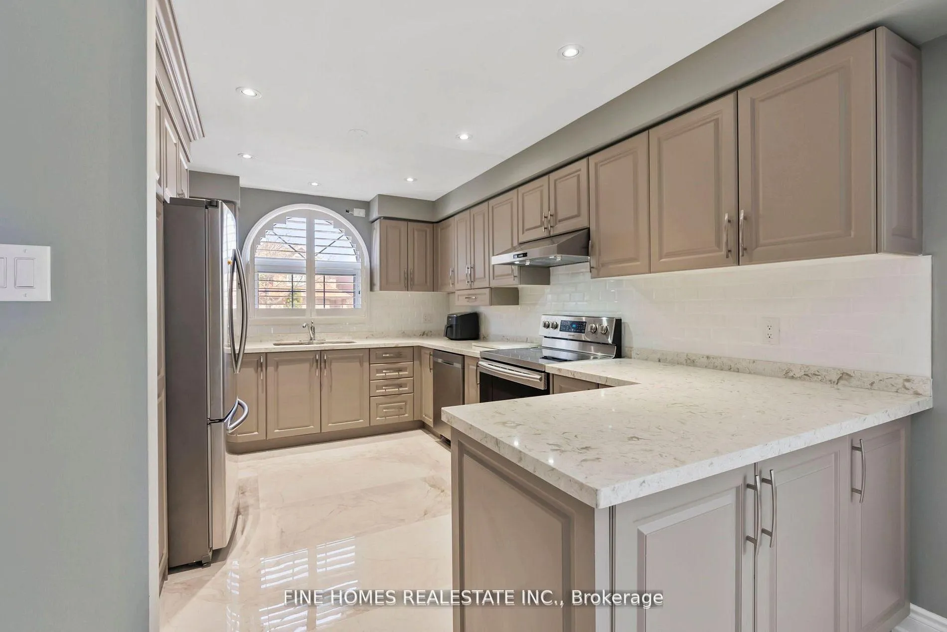 Photo 8 of 109 Angelina Avenue, Vaughan, Vaughan Grove — HOMEH