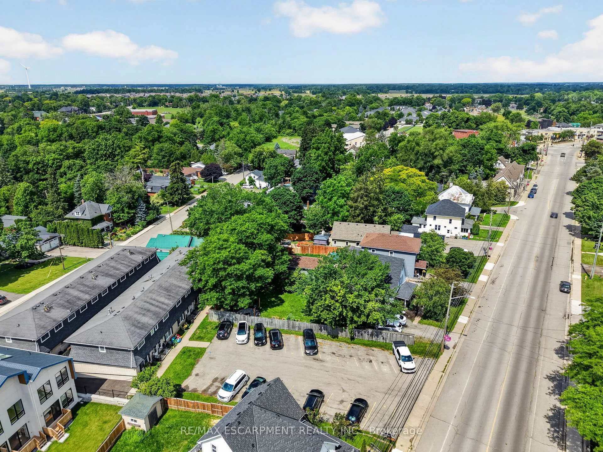 Photo 3 of Unit 6, 156 St Catharines Street, West Lincoln, Smithville — HOMEH