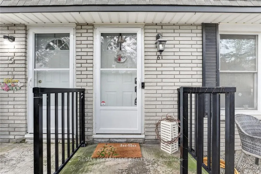 Photo 5 of Unit 6, 156 St Catharines Street, West Lincoln, Smithville — HOMEH