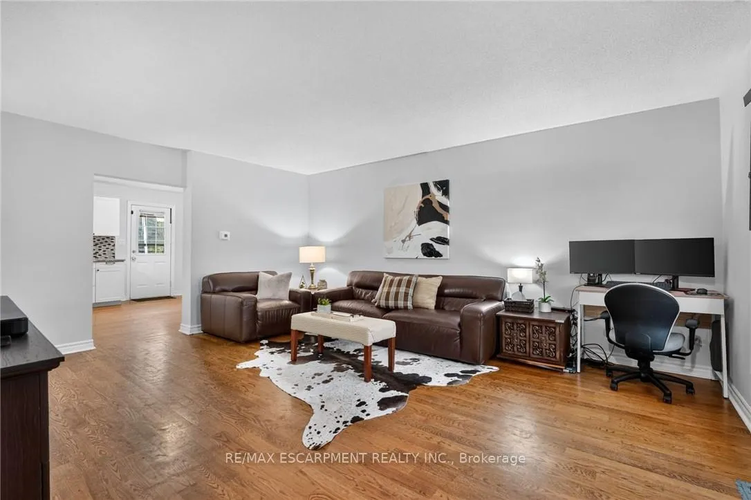 Photo 7 of Unit 6, 156 St Catharines Street, West Lincoln, Smithville — HOMEH