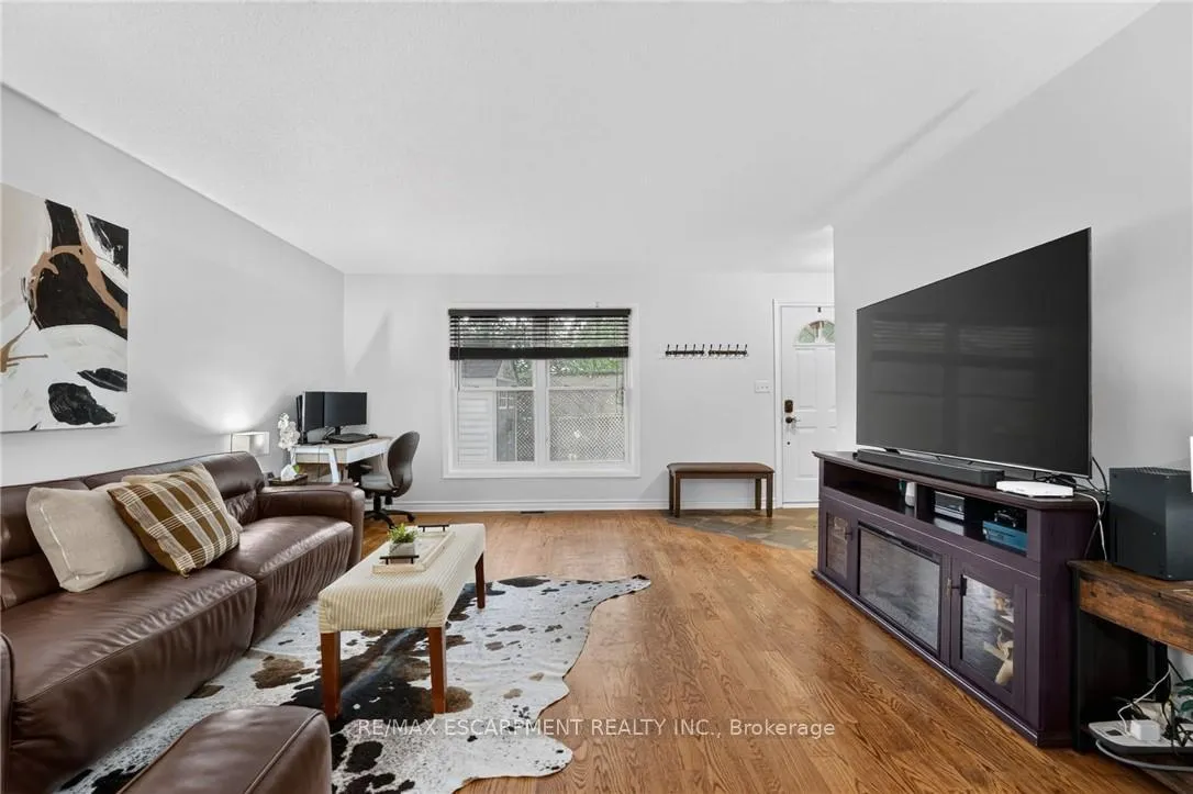Photo 13 of Unit 6, 156 St Catharines Street, West Lincoln, Smithville — HOMEH