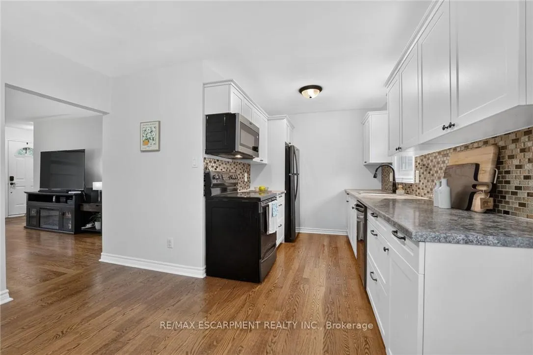Photo 17 of Unit 6, 156 St Catharines Street, West Lincoln, Smithville — HOMEH