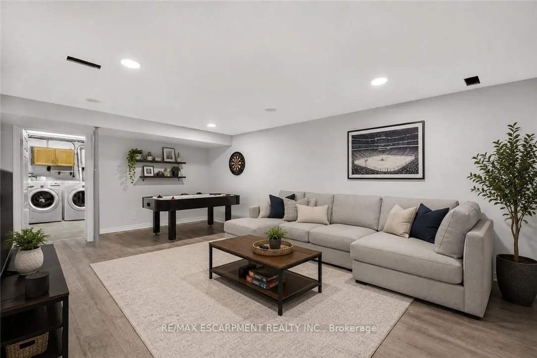Photo 32 of Unit 6, 156 St Catharines Street, West Lincoln, Smithville — HOMEH