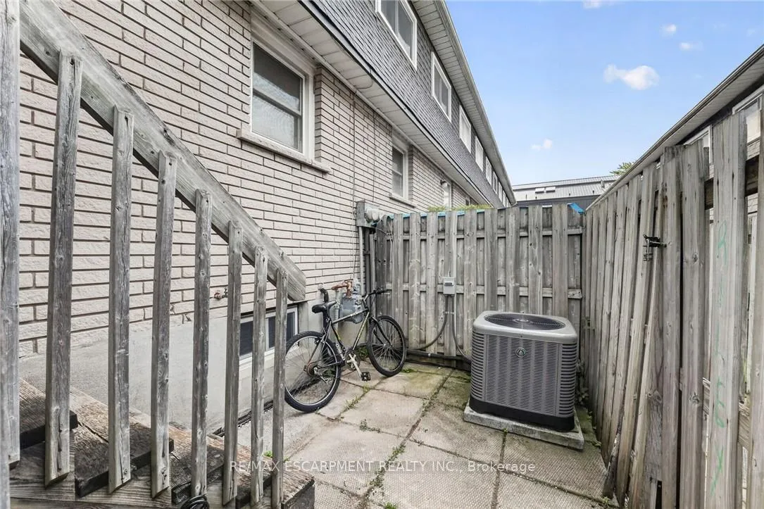 Photo 36 of Unit 6, 156 St Catharines Street, West Lincoln, Smithville — HOMEH