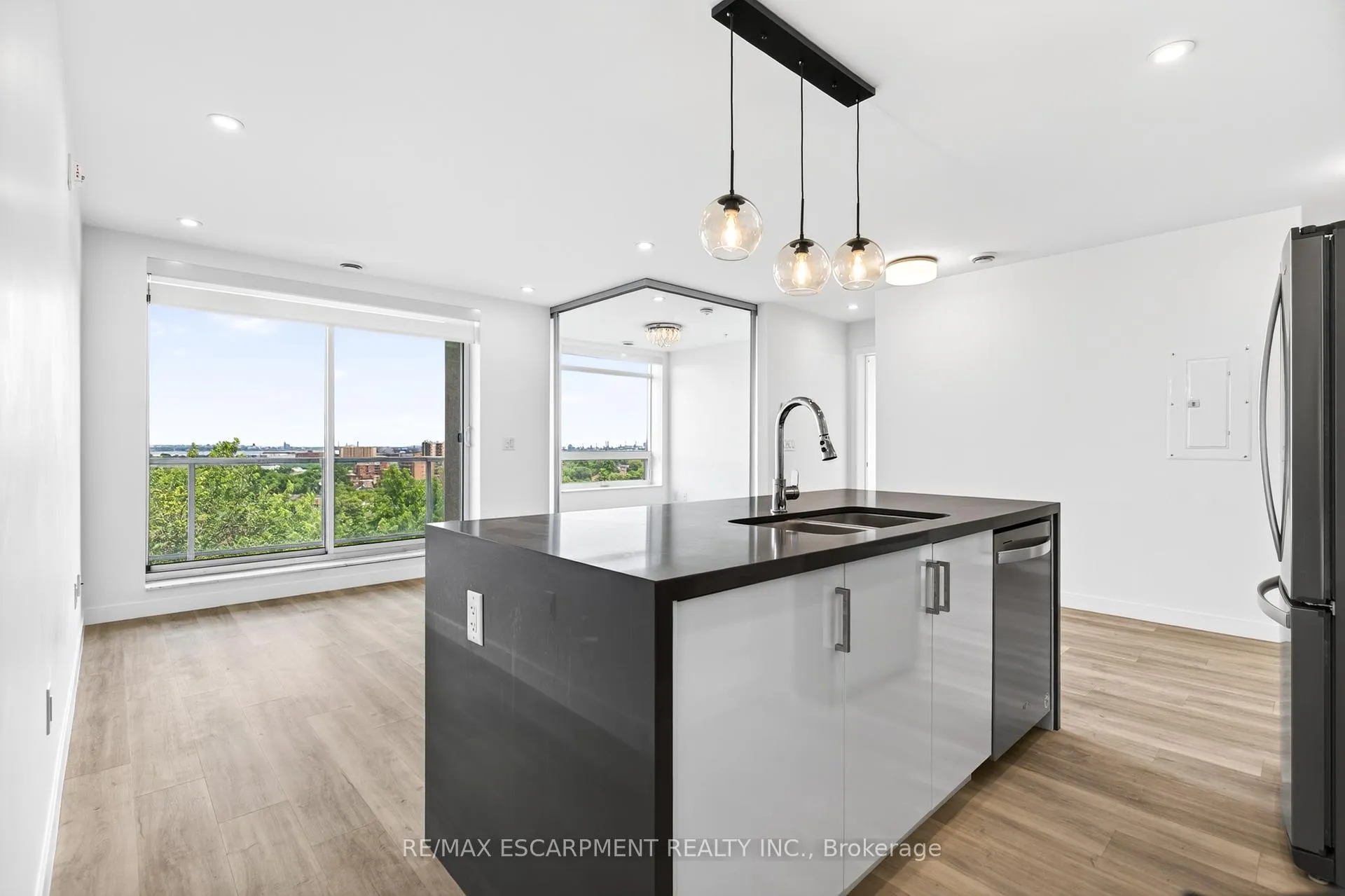 Photo 7 of Unit 506, 479 Charlton Avenue E, Hamilton, Stinson — HOMEH