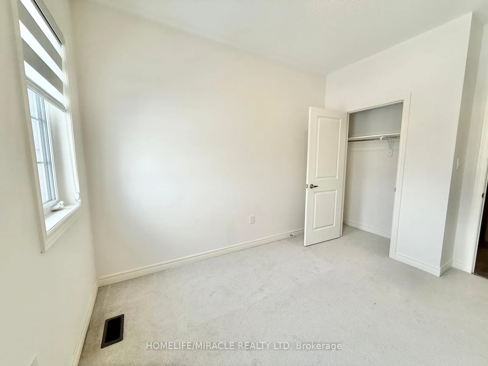 Photo 11 of 21 Gledhill Crescent W, Cambridge — HOMEH