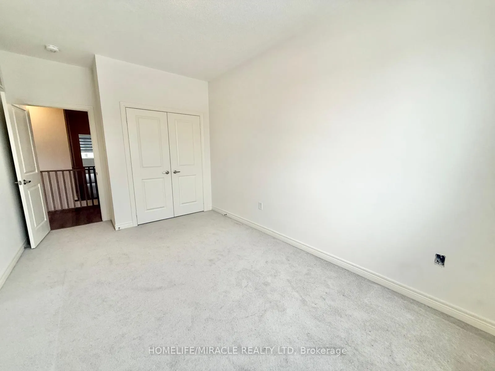 Photo 13 of 21 Gledhill Crescent W, Cambridge — HOMEH