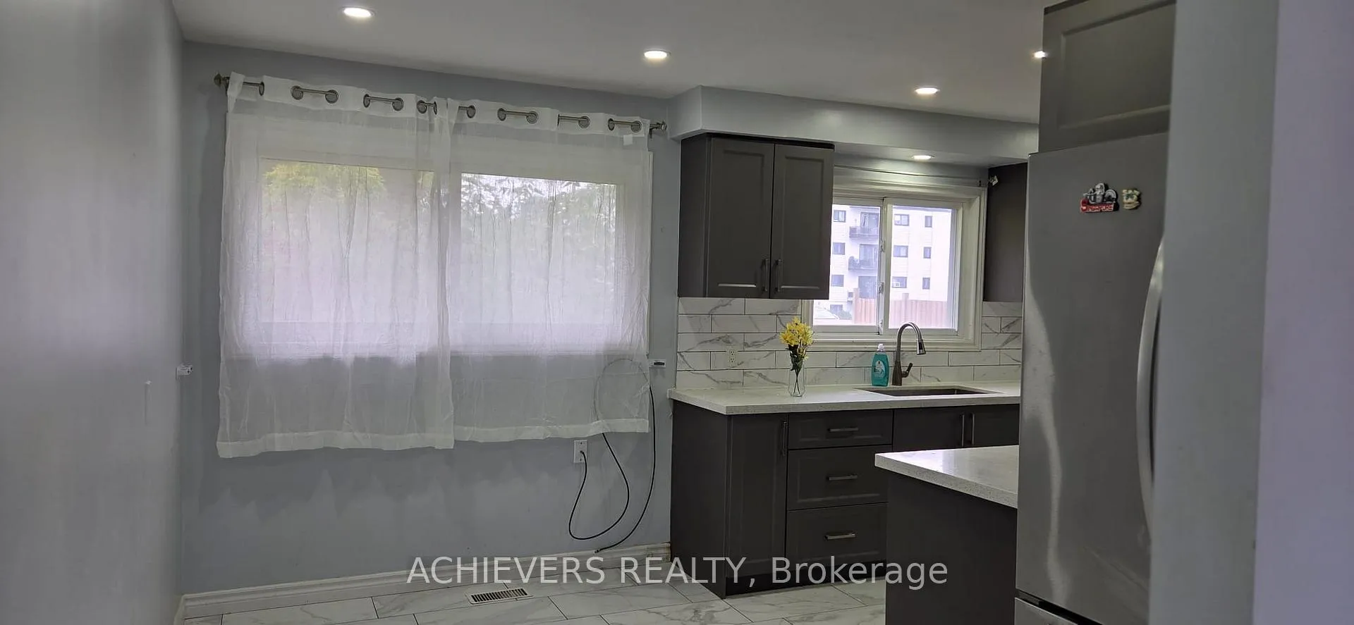 Photo 7 of 222 Sixth Avenue, Kitchener, Fairview/Kingsdale — HOMEH