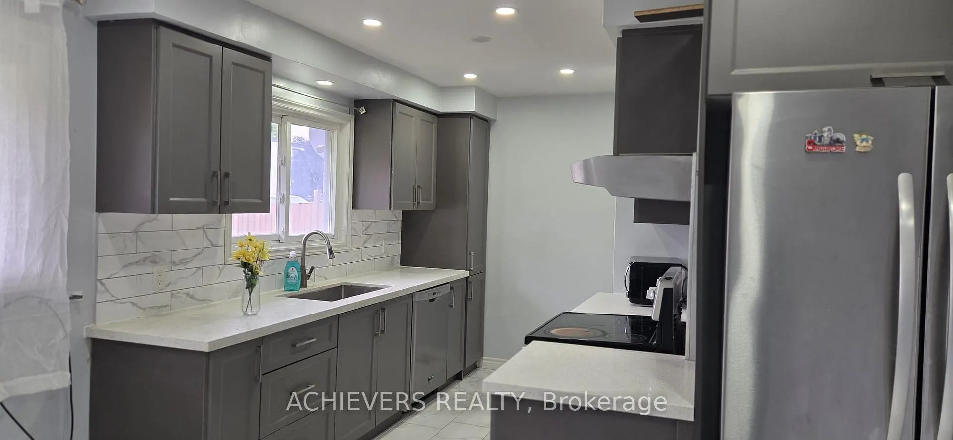 Photo 8 of 222 Sixth Avenue, Kitchener, Fairview/Kingsdale — HOMEH