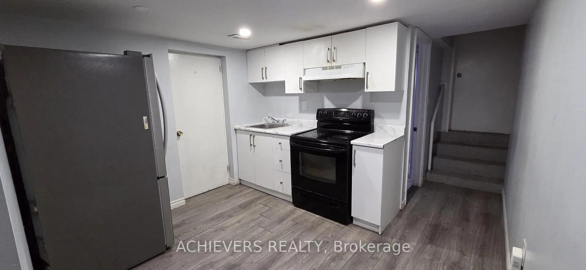 Photo 25 of 222 Sixth Avenue, Kitchener, Fairview/Kingsdale — HOMEH