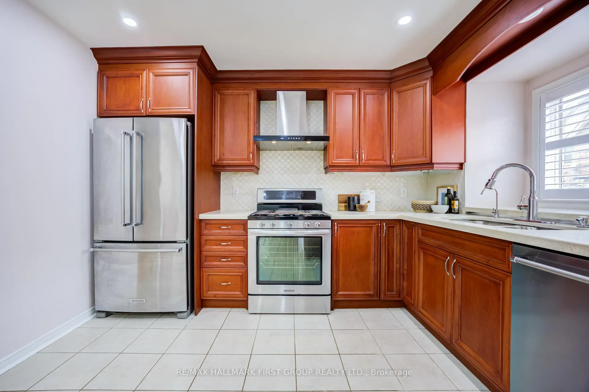 Photo 13 of 1075 Ellesmere Road, Scarborough, Dorset Park — HOMEH