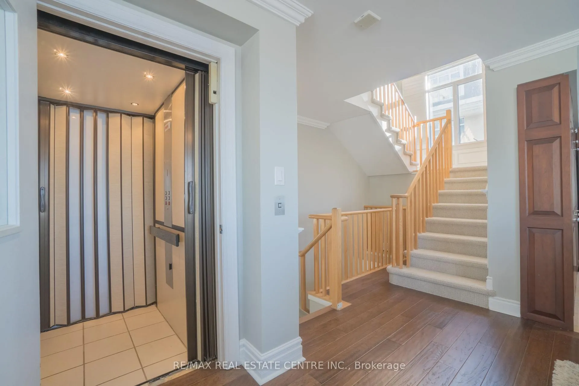 Photo 8 of Unit 688, 38 Stadium Road, Toronto, Niagara — HOMEH