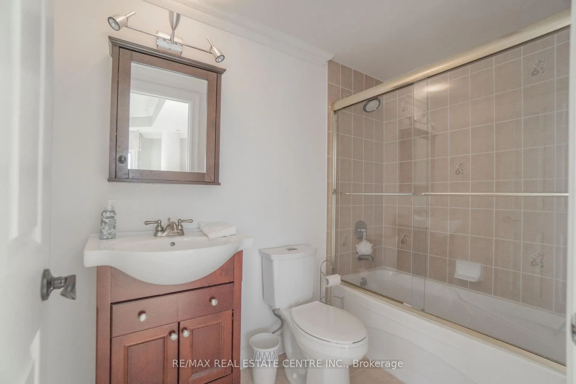 Photo 29 of Unit 688, 38 Stadium Road, Toronto, Niagara — HOMEH