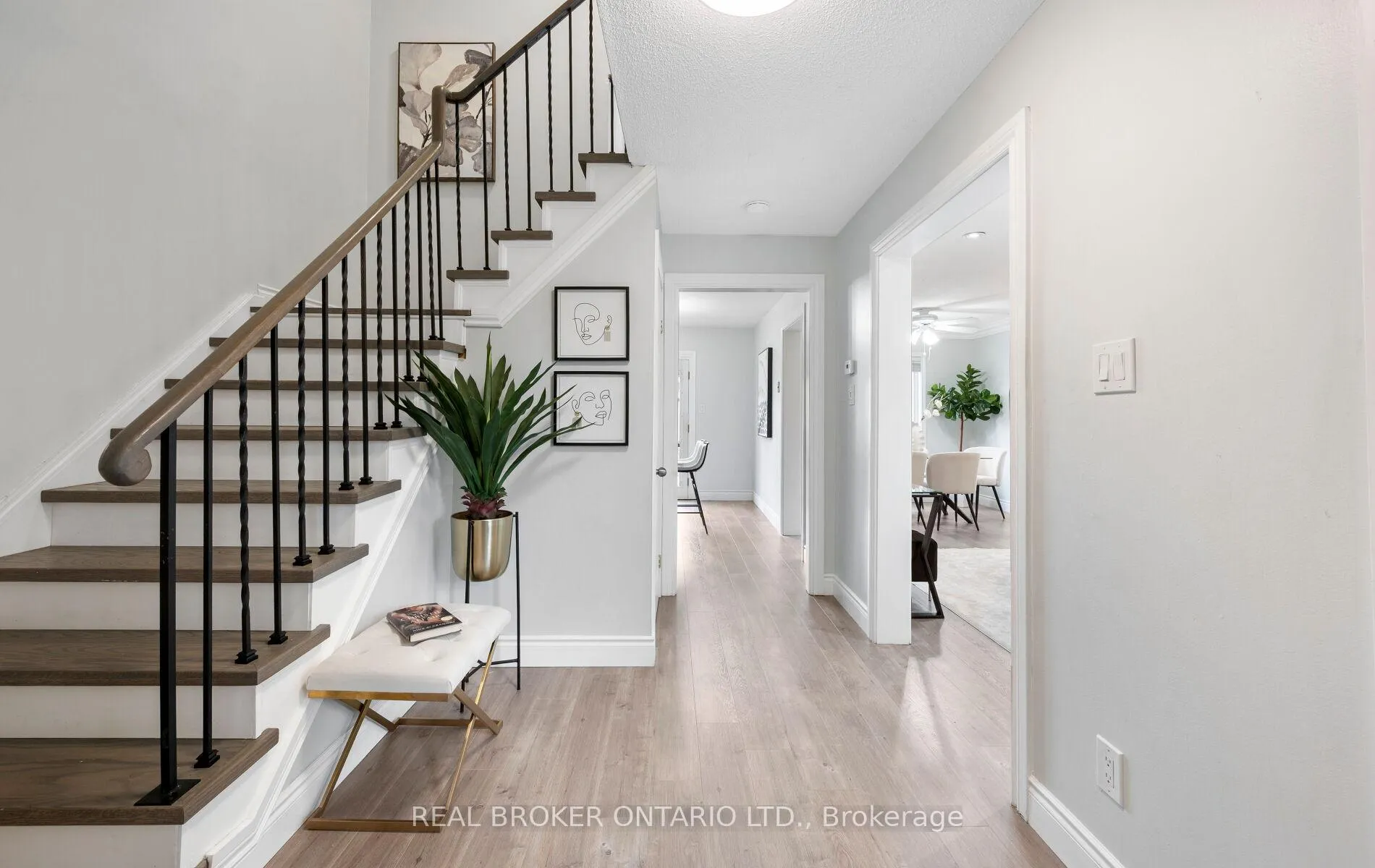Photo 2 of 52 Vivaldi Crescent, Brampton, Brampton South — HOMEH