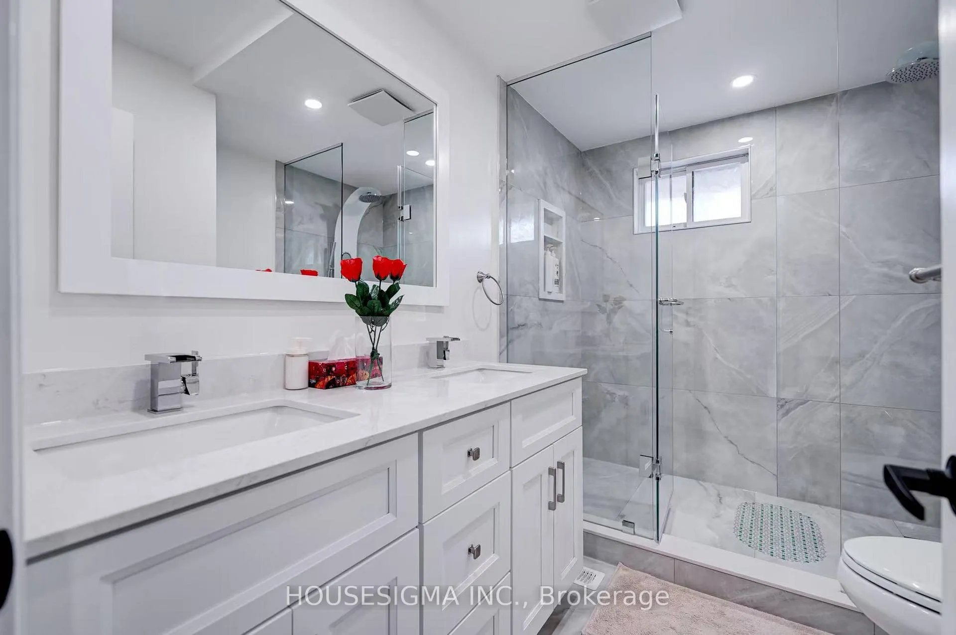Photo 12 of 28 Earlton Road, Scarborough, Tam O'Shanter-Sullivan — HOMEH