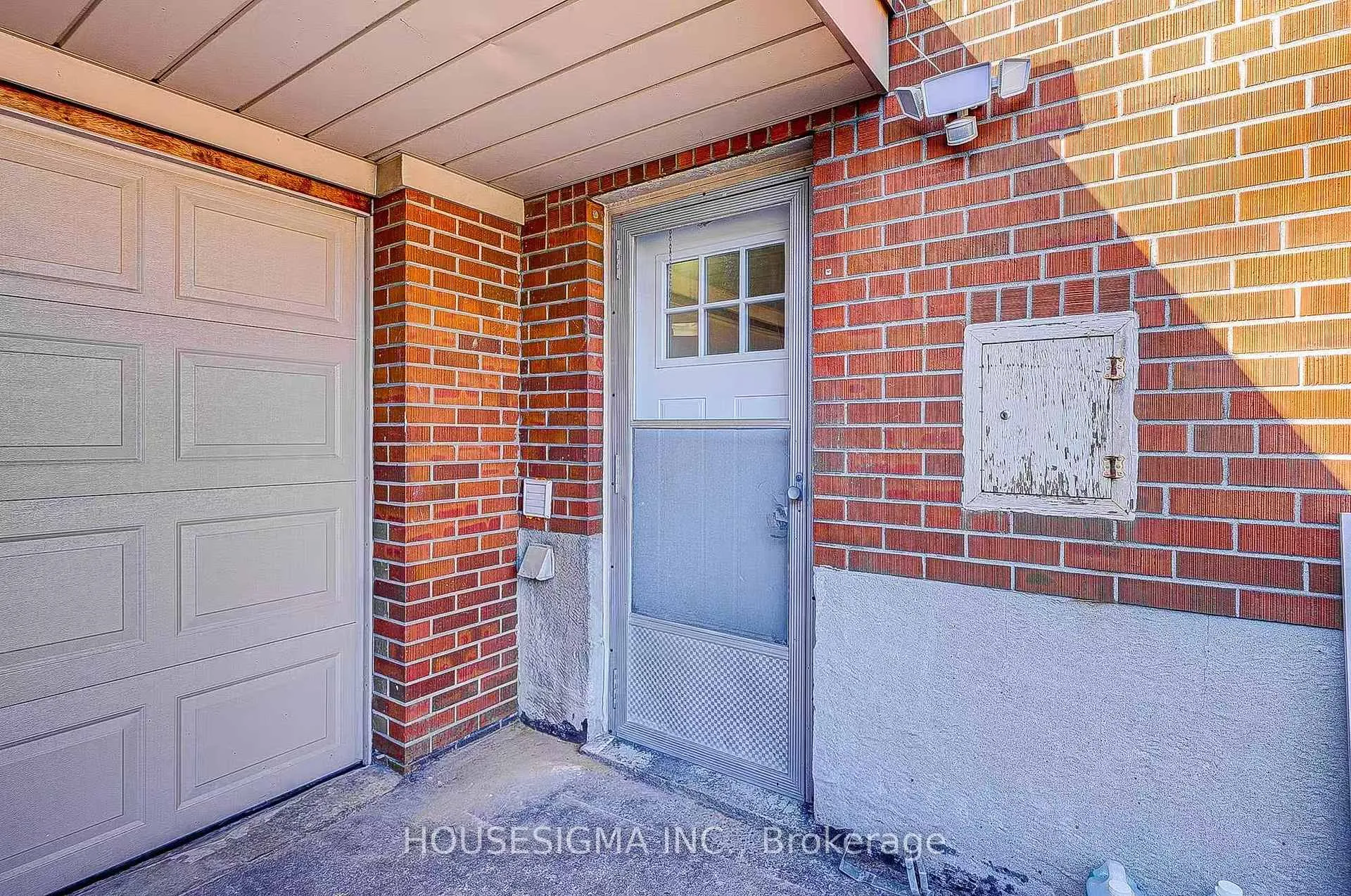 Photo 19 of 28 Earlton Road, Scarborough, Tam O'Shanter-Sullivan — HOMEH