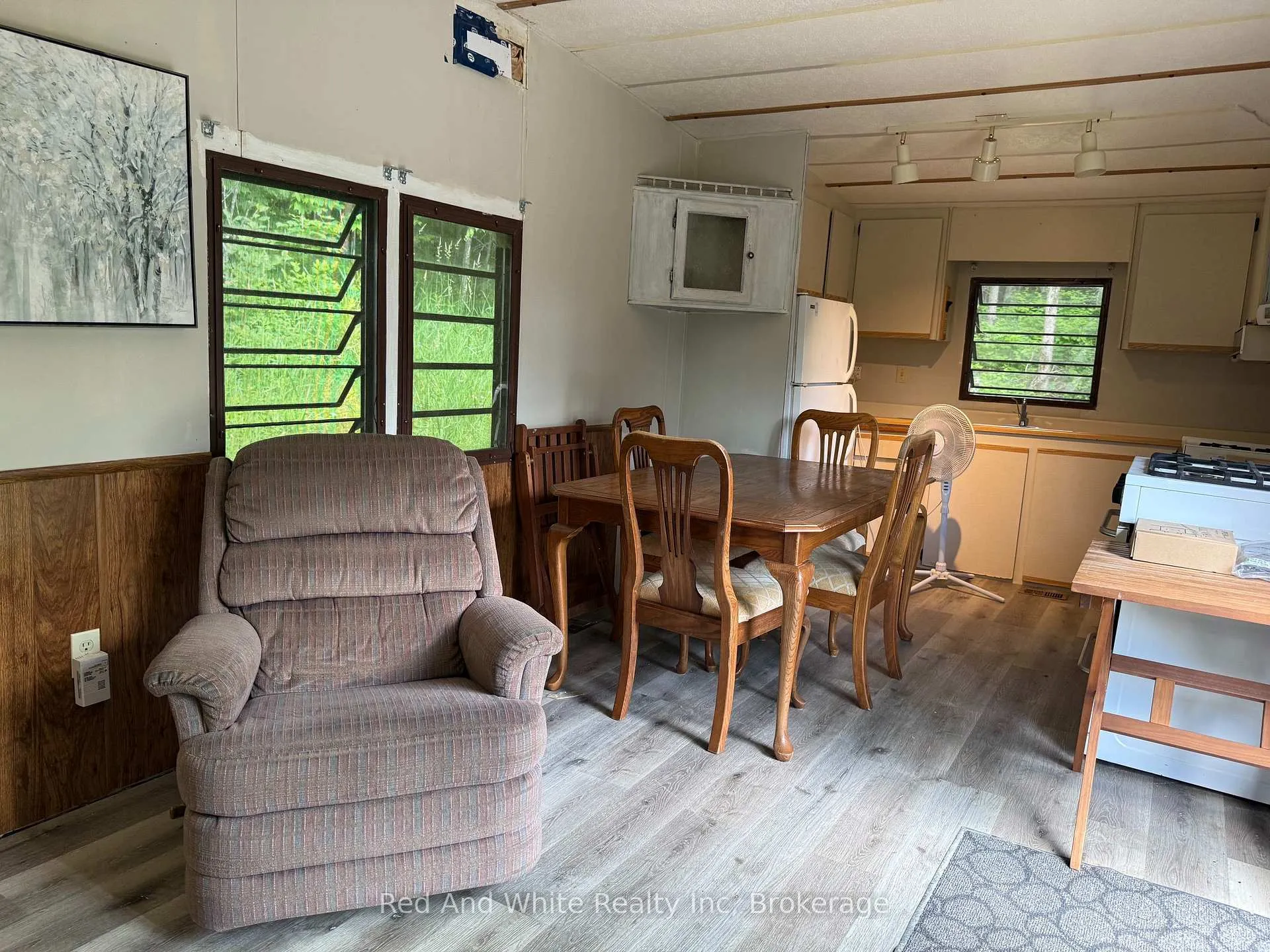 Photo 2 of 11 Ross Road, Magnetawan — HOMEH