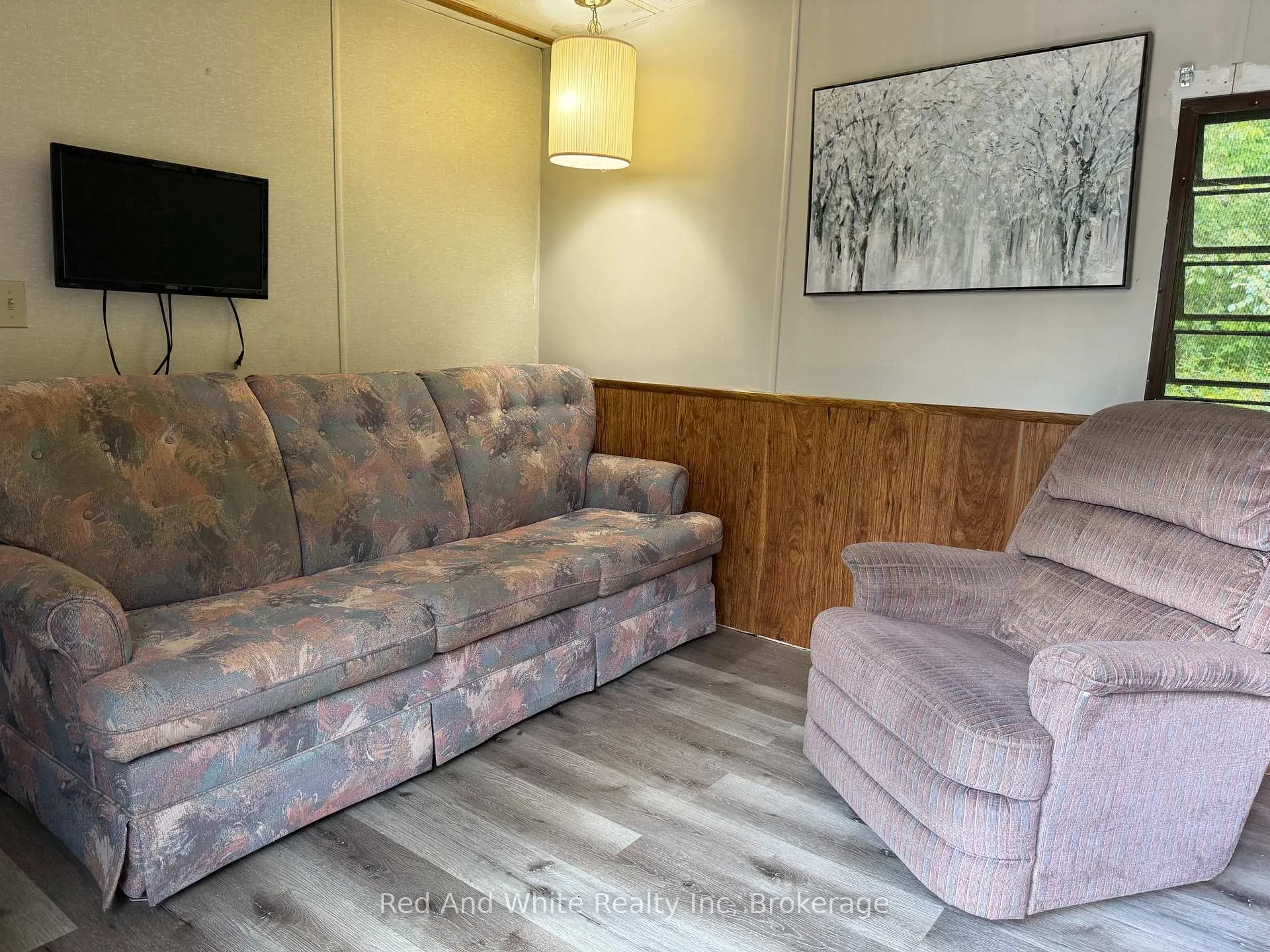 Photo 8 of 11 Ross Road, Magnetawan — HOMEH