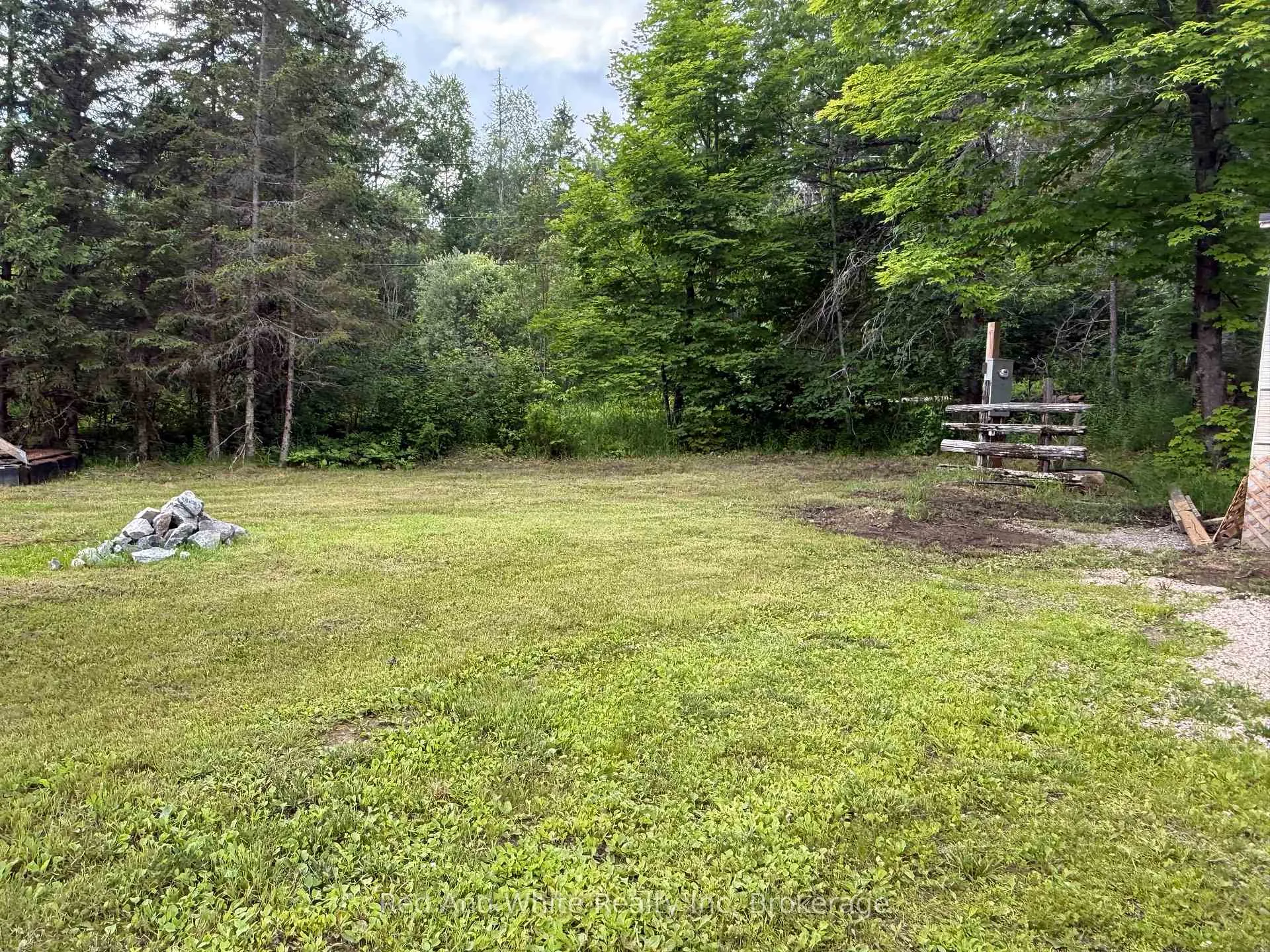 Photo 9 of 11 Ross Road, Magnetawan — HOMEH