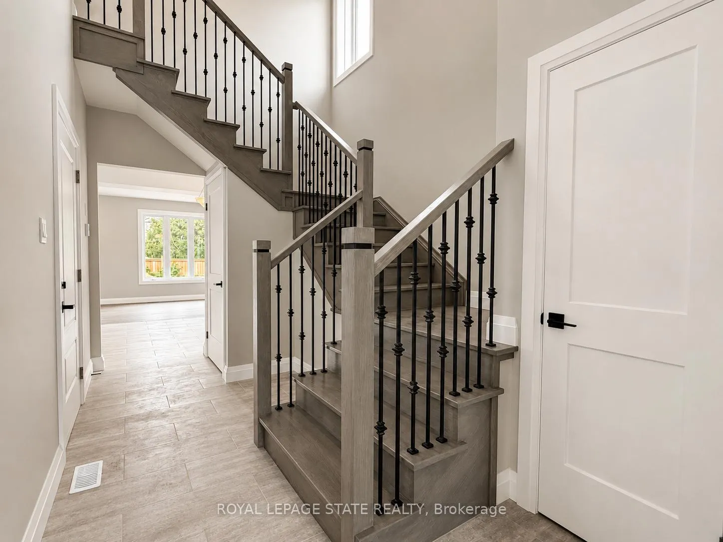 Photo 3 of 22-A Alpine Avenue, Hamilton, Stoney Creek — HOMEH