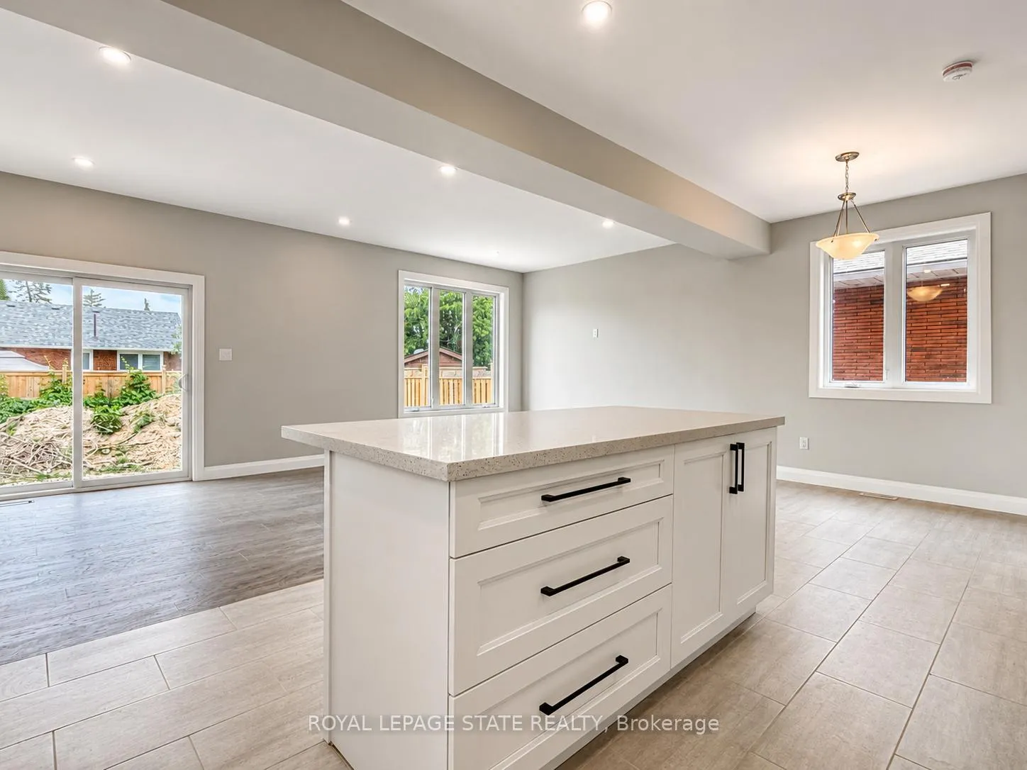 Photo 7 of 22-A Alpine Avenue, Hamilton, Stoney Creek — HOMEH