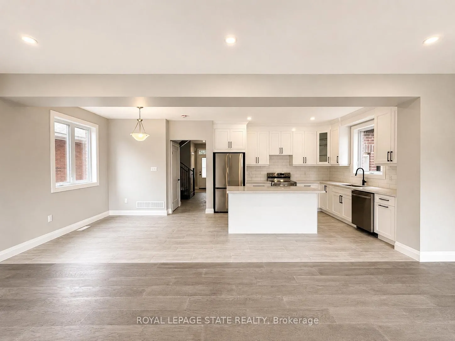 Photo 9 of 22-A Alpine Avenue, Hamilton, Stoney Creek — HOMEH