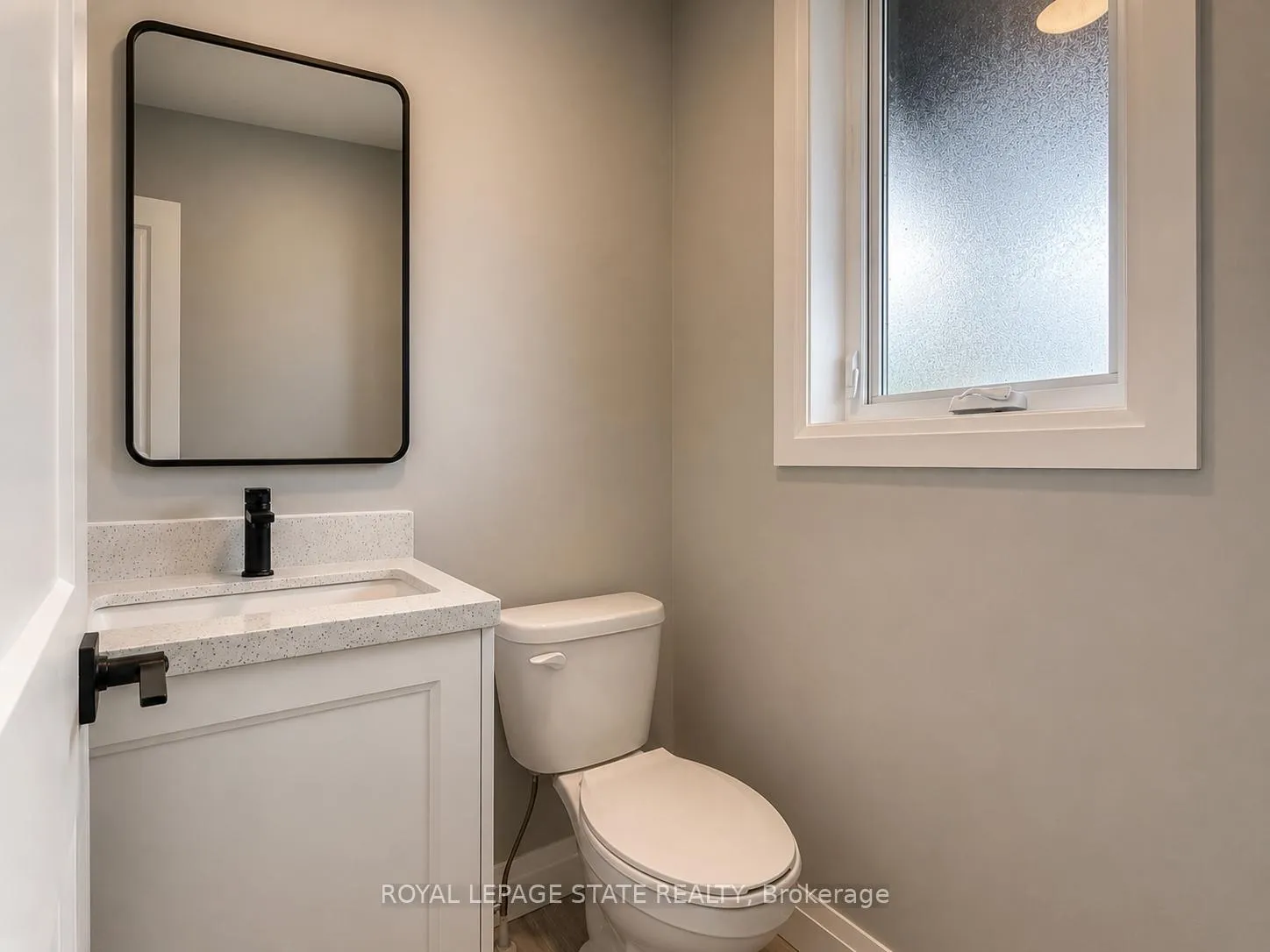 Photo 14 of 22-A Alpine Avenue, Hamilton, Stoney Creek — HOMEH