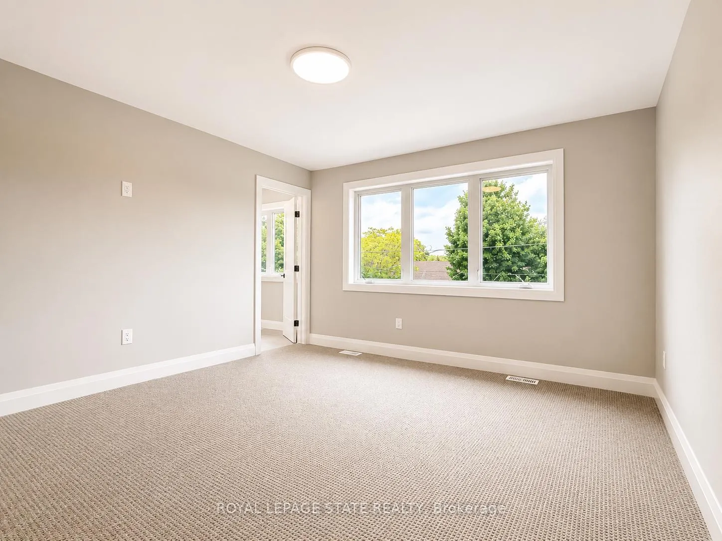 Photo 15 of 22-A Alpine Avenue, Hamilton, Stoney Creek — HOMEH