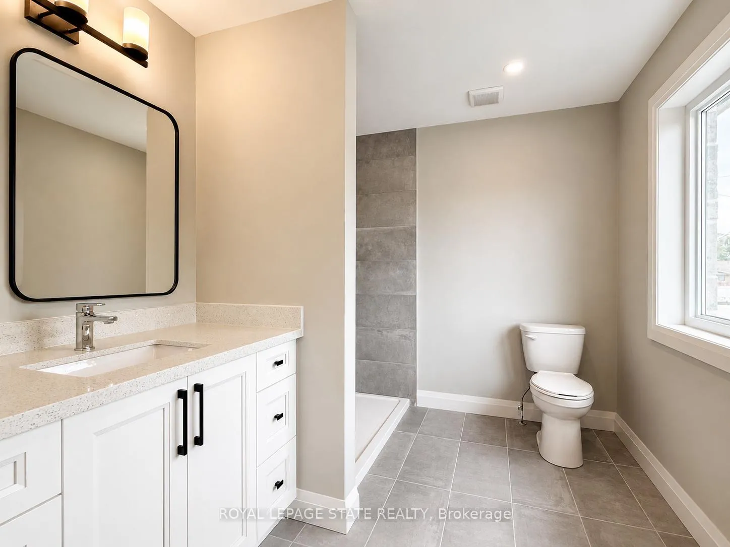 Photo 17 of 22-A Alpine Avenue, Hamilton, Stoney Creek — HOMEH