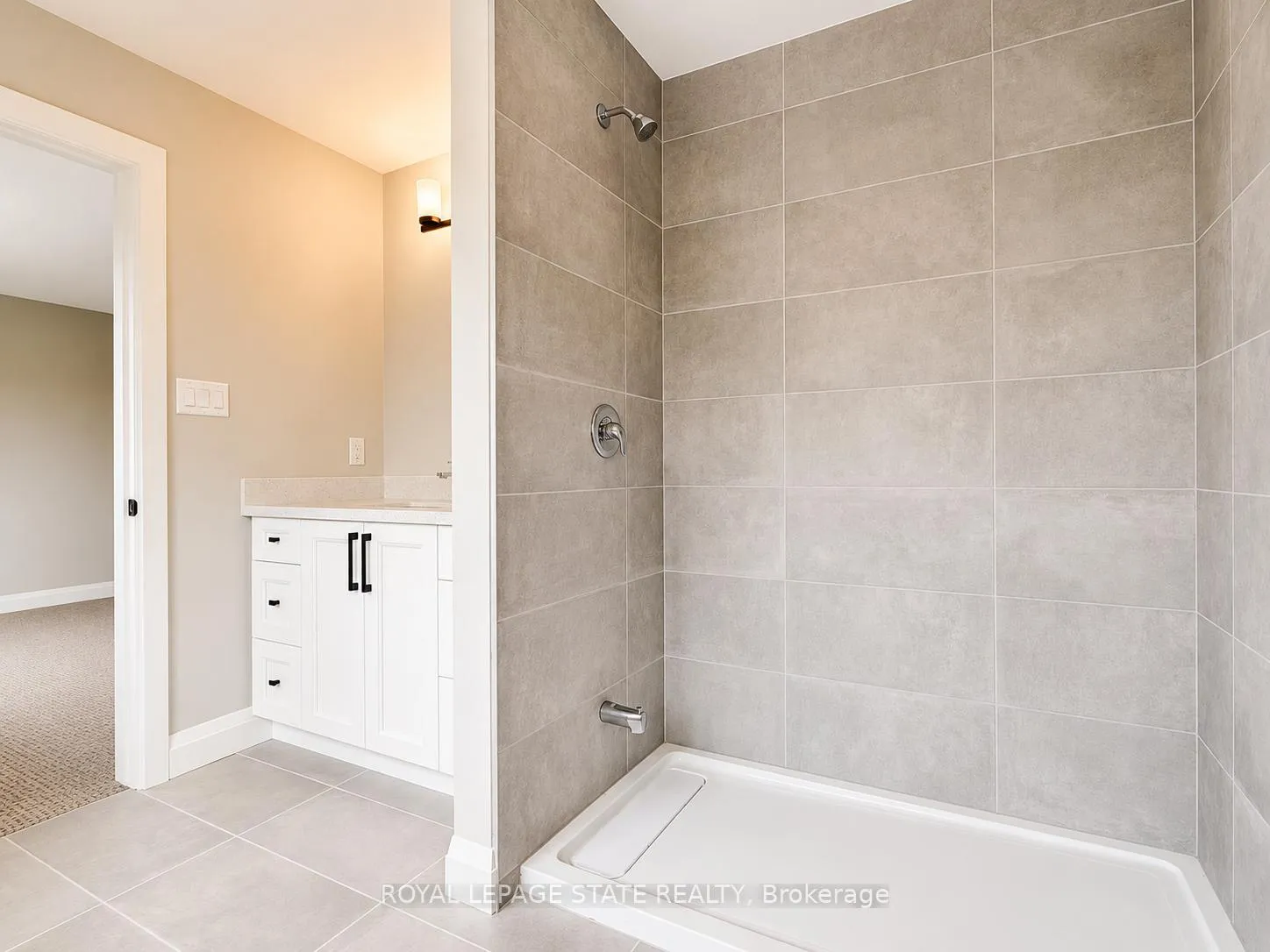 Photo 18 of 22-A Alpine Avenue, Hamilton, Stoney Creek — HOMEH