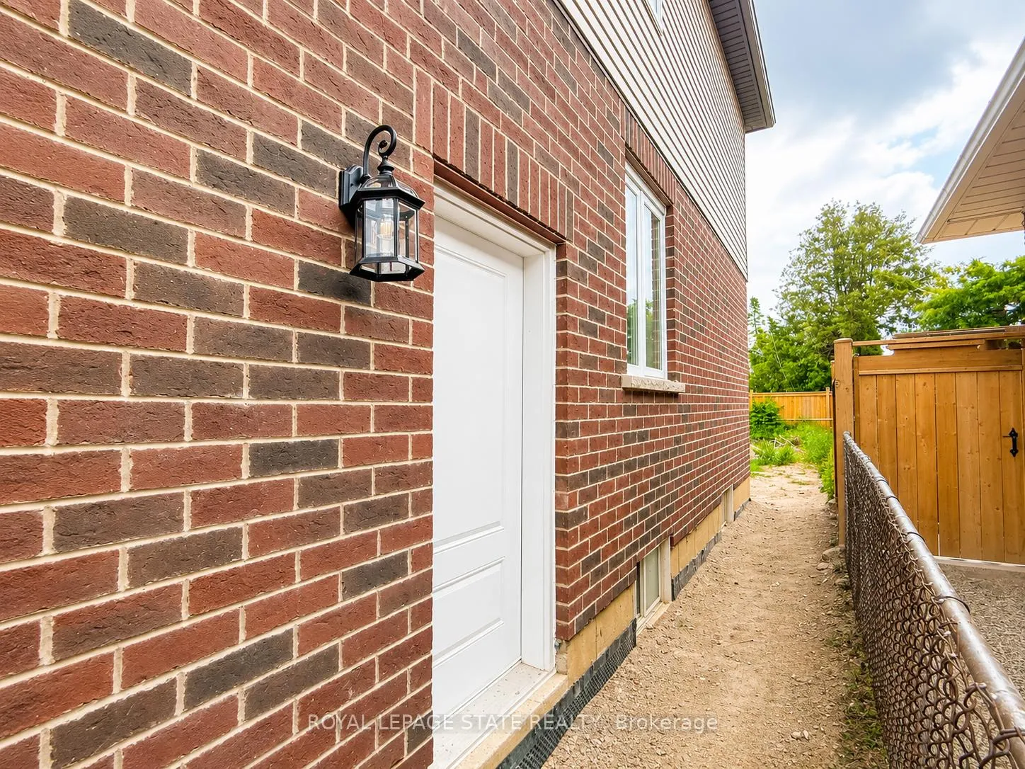 Photo 27 of 22-A Alpine Avenue, Hamilton, Stoney Creek — HOMEH