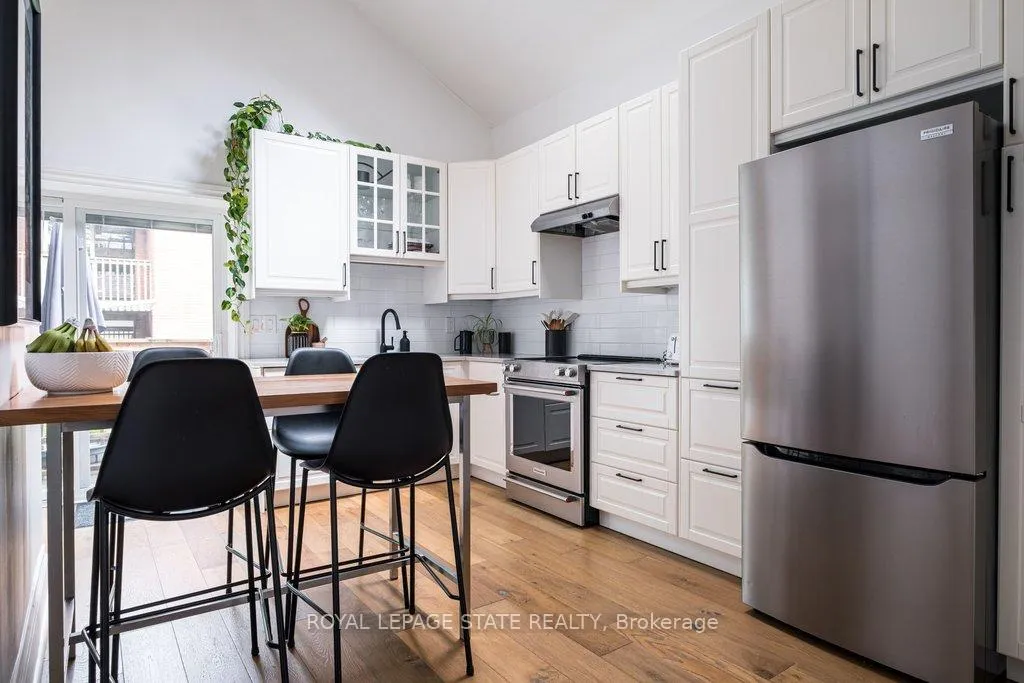 Photo 7 of 182 Charlton Avenue W, Hamilton, Durand — HOMEH