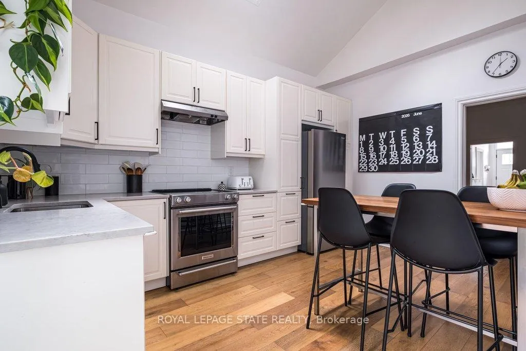 Photo 8 of 182 Charlton Avenue W, Hamilton, Durand — HOMEH