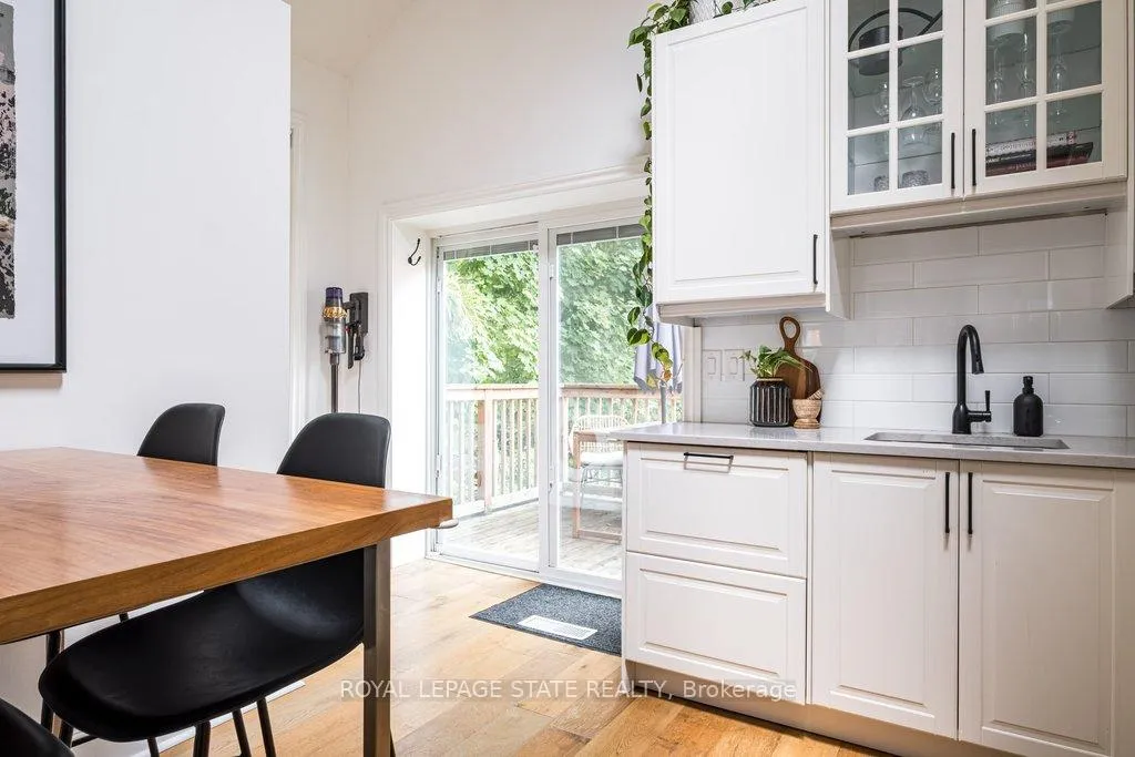 Photo 10 of 182 Charlton Avenue W, Hamilton, Durand — HOMEH