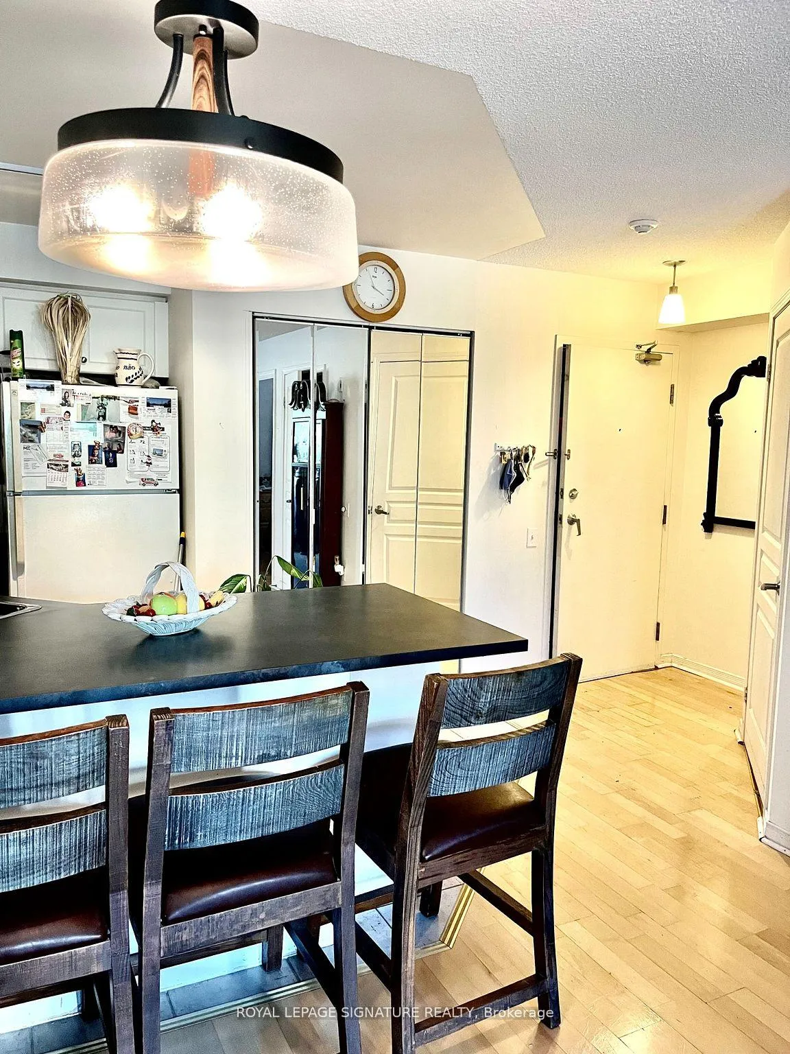 Photo 6 of Unit 207, 140 Bathurst Street, Toronto, Niagara — HOMEH