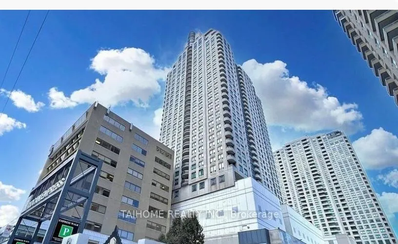 Front of Unit 811, 8 Hillcrest Avenue
