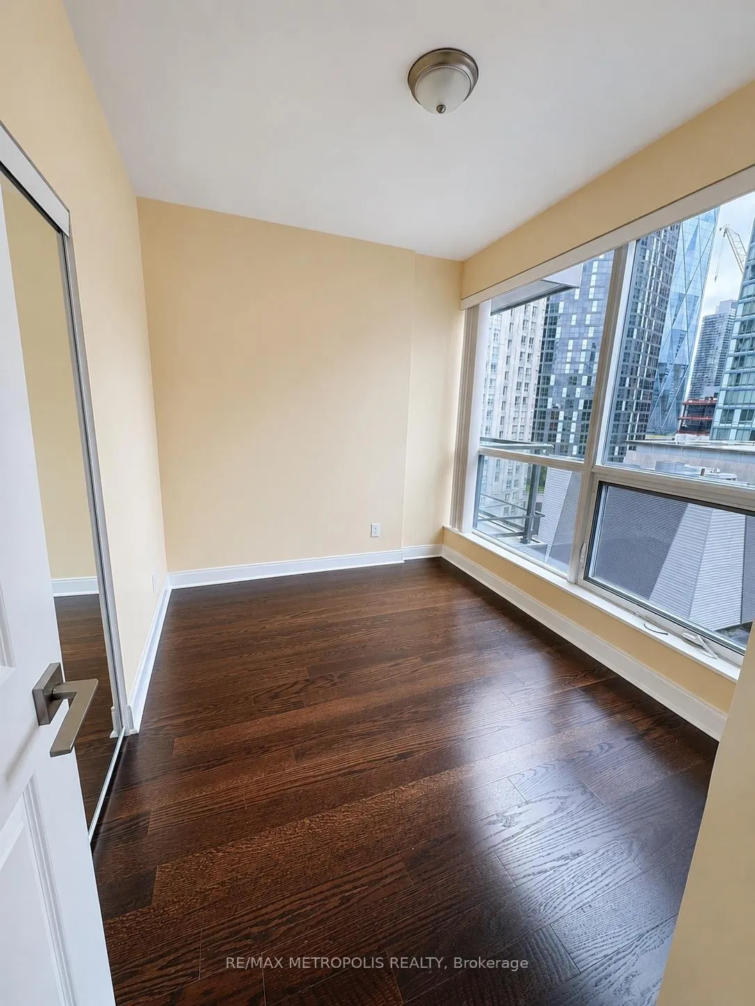 Photo 10 of Unit 1206, 1 Scott Street, Toronto, Waterfront Communities — HOMEH